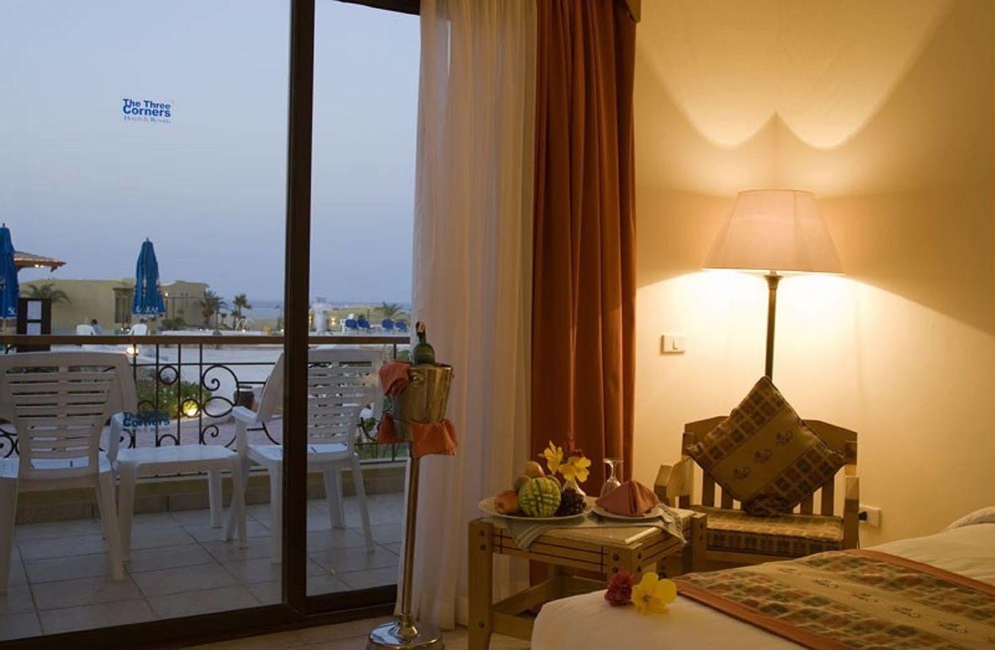 Three Corners Fayrouz Plaza Beach Resort Port Ghalib Extérieur photo